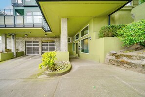 Apartment (0 Bedroom) | Interior