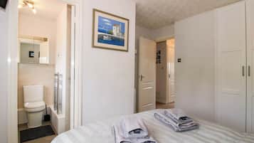 2 bedrooms, individually decorated, individually furnished, free WiFi
