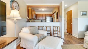 Apartment (1 Bedroom) | Interior