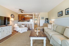 Apartment (1 Bedroom) | Interior - Sandy Oceanfront 2nd FL 1BR W/pool at The Riggings (Kure Beach)