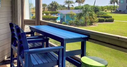 Oceanfront Condo in Harbor Island Community!