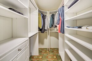 House (3 Bedrooms) | Interior - Walk to Private Beach: Rancho Palos Verdes Escape! (Rancho Palos Verdes)