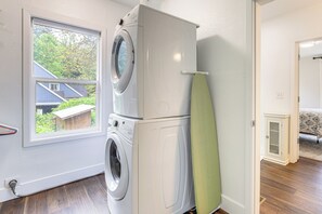 Cottage (2 Bedrooms) | Interior