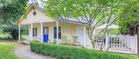 Cottage (2 Bedrooms) | Exterior