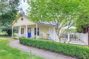 Cottage (2 Bedrooms) | Exterior