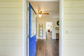 Cottage (2 Bedrooms) | Interior