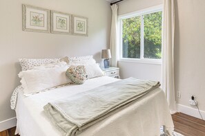 Cottage (2 Bedrooms) | Interior