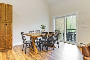 Interior - Walk to Sebago Town Beach: Luxe Townhome w/ Grill (Sebago)