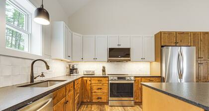 Walk to Sebago Town Beach: Luxe Townhome w/ Grill