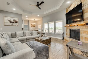 House (4 Bedrooms) | Interior