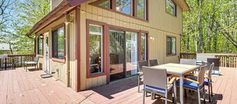 Poconos Family Home w/ Lake Access & Game Room