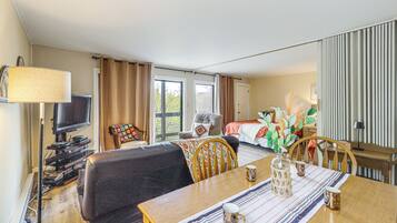 Apartment (0 Bedroom) | Interior