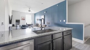 Interior - Landing | Stunning 1BD, Pool, Gym (Manor)