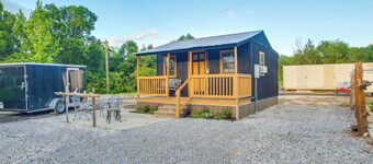 Fishing Ponds, Trails & River Access: Jay Studio!