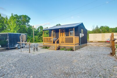 Fishing Ponds, Trails & River Access: Jay Studio!