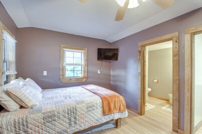 Fishing Ponds, Trails & River Access: Jay Studio!