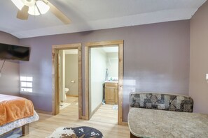 Apartment (0 Bedroom) | Interior