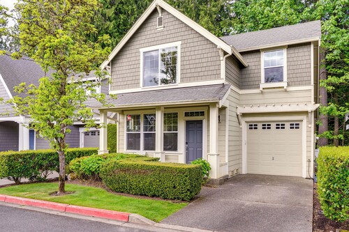 3 Mi to Dtwn Bothell: Quaint Family Home w/ Patio