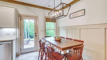 ุงูู
ูุดุฃุฉ ู
ู ุงูุฏุงุฎู