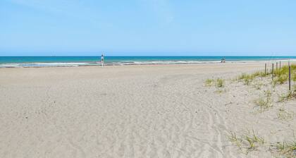 Pool Access: Beachfront Condo in Cape Canaveral!