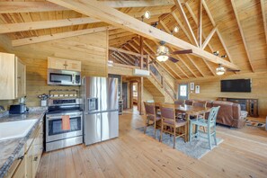 House (2 Bedrooms) | Interior - Pet-friendly Hideaway 13 Mi to Leakey (Leakey)