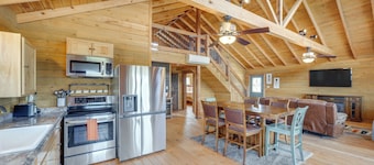 Pet-friendly Hideaway 13 Mi to Leakey