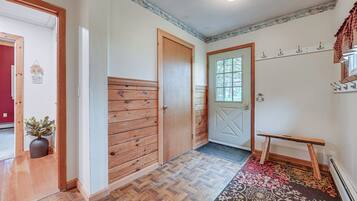 Cottage (2 Bedrooms) | Interior