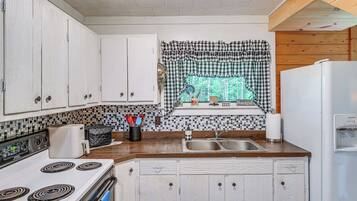 Cottage (2 Bedrooms) | Interior