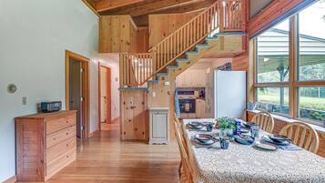 Cottage (2 Bedrooms) | Interior