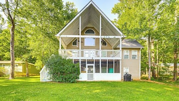 House (6 Bedrooms) | Interior