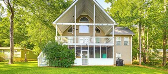 Remote Escape: Lake Home w/ Dock in Sparta!