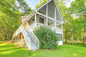 House (6 Bedrooms) | Interior - Secluded 6BR Sinclair Lake House w/ Dock (Eatonton)