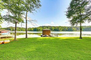 House (6 Bedrooms) | Interior - Secluded 6BR Sinclair Lake House w/ Dock (Eatonton)