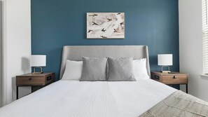 2 bedrooms, desk, iron/ironing board, WiFi - Landing | Stunning 2BD, Pool, Gym (Manor)
