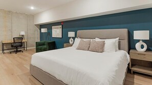 1 bedroom, desk, iron/ironing board, WiFi