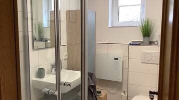 Dusch, hÄrtork, handdukar och tvÄl