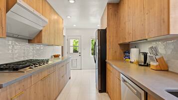 House | 4 bedrooms, Internet