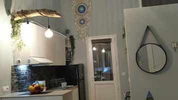 1 bedroom, soundproofing