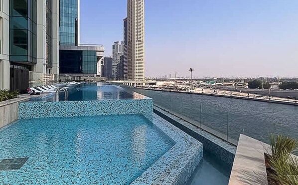 House | Internet - The Art of Living Missoni Inspired Luxury Studio (Dubai)