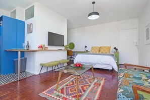 1 bedroom, WiFi, bed sheets