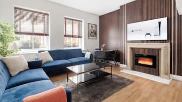 Smart TV, lareira, escritórios