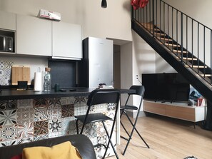 Interior - Duplex apartment 200 meters from the Château de Versailles! (Versailles)