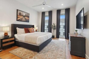 14 bedrooms, desk, travel crib, WiFi