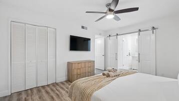 2 bedrooms, WiFi, bed sheets