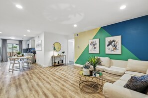 تلفزيون، مكتب