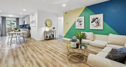 2-BD/2-BA Apartment w Pool & Patio