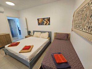 2 bedrooms, iron/ironing board, WiFi, bed sheets