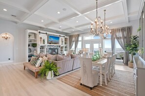 Smart-tv, pejs, dvd-afspiller