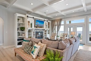 Smart-tv, pejs, dvd-afspiller