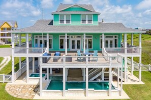 Exterior - Breathe Easy - Beachfront - Pool & Spa -Elevator - Gated community - 5+ Bdrms (Crystal Beach)